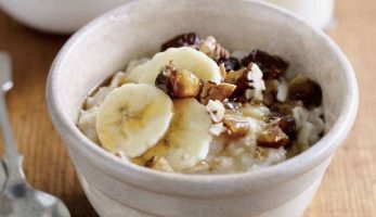 Banangrød med nødder Banangrød med nødder