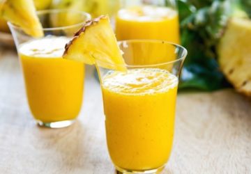 Ananas juice med nelliker & kanel