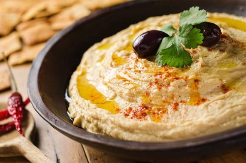 Hummus er en klassisk forret og fra Mellemøsten
