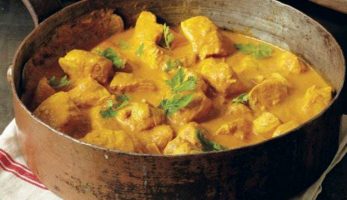 Kylling i gul karrypasta Kylling i gul karrypasta