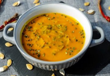 Raw kokos-karry suppe