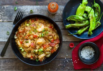 Jambalaya med chorizo og rejer. Jambalaya er en kreolsk/cajun-ret