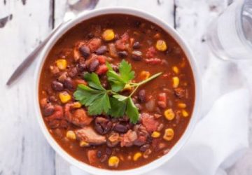 Suppe med kylling & sorte bønner