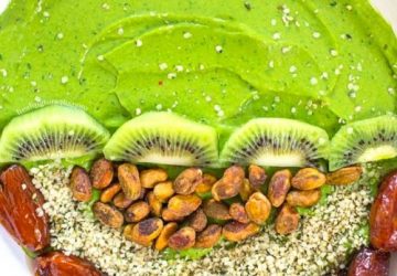 Gurkemeje smoothie bowl