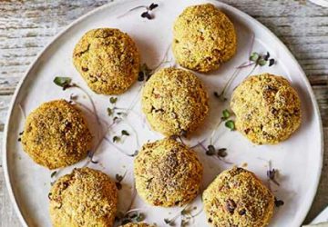 aubergine og kikærter canape