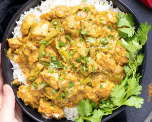 Kylling Korma med blomkålsris