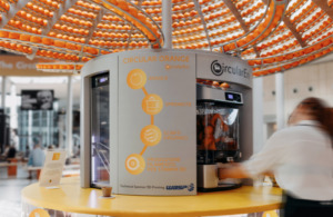 Juicebar anvender frugt affald til nye kopper