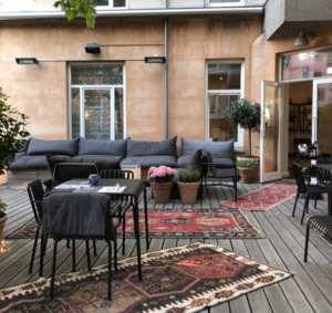 Avenue Hotel