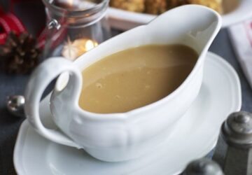 Julens sovs og saucer