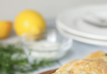 indbagt laks med spinat